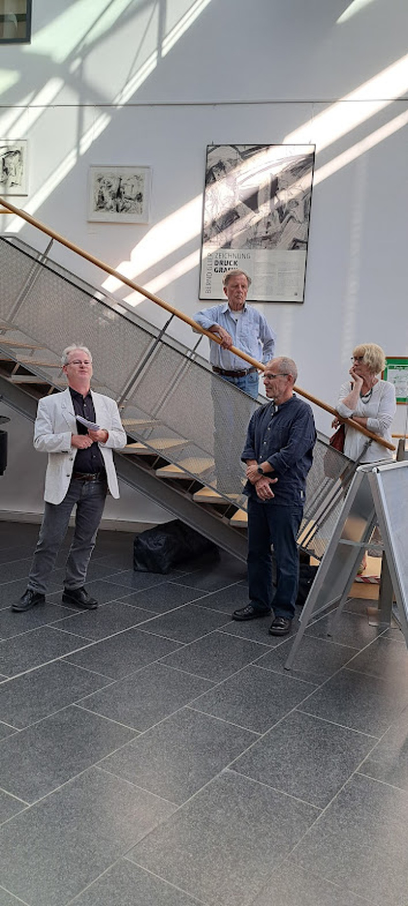 Kunstvolle Vielfalt: Vernissage von Bernd Gliers Werken im Rathaus, Hohen Neuendorf Kunstvolle Vielfalt: Vernissage von Bernd Gliers Werken im Rathaus, Hohen Neuendorf